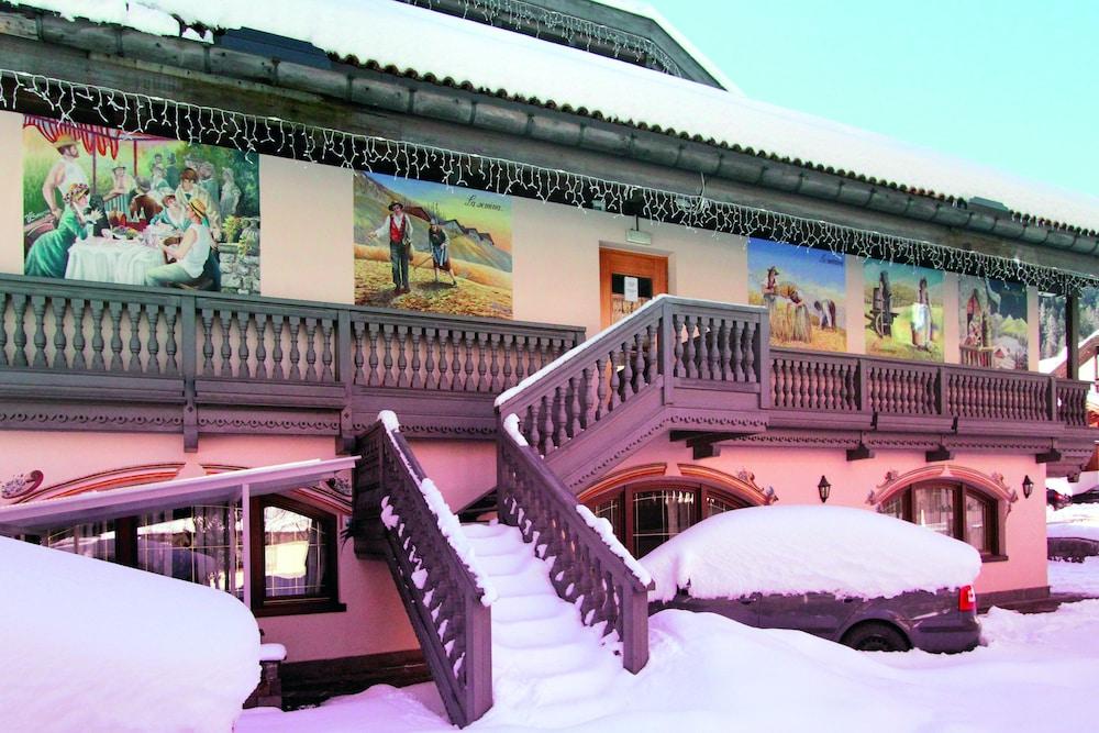 Hotel Rubino Deluxe Campitello di Fassa Exterior photo